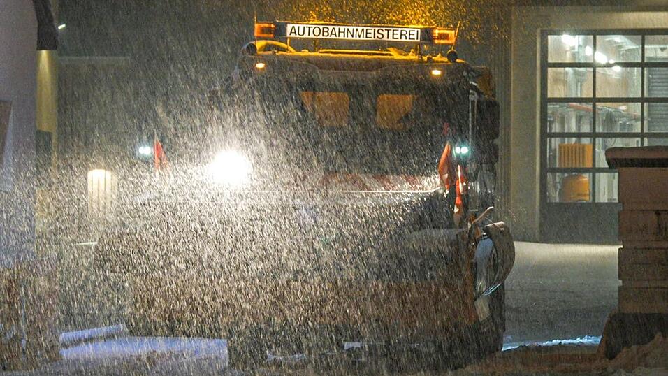 Schneemassen haben den Busverkehr in Ulm und Neu-Ulm lahmgelegt.