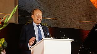Rupert Heider bei seiner Abschiedsrede am Freitag im Schlosskeller.