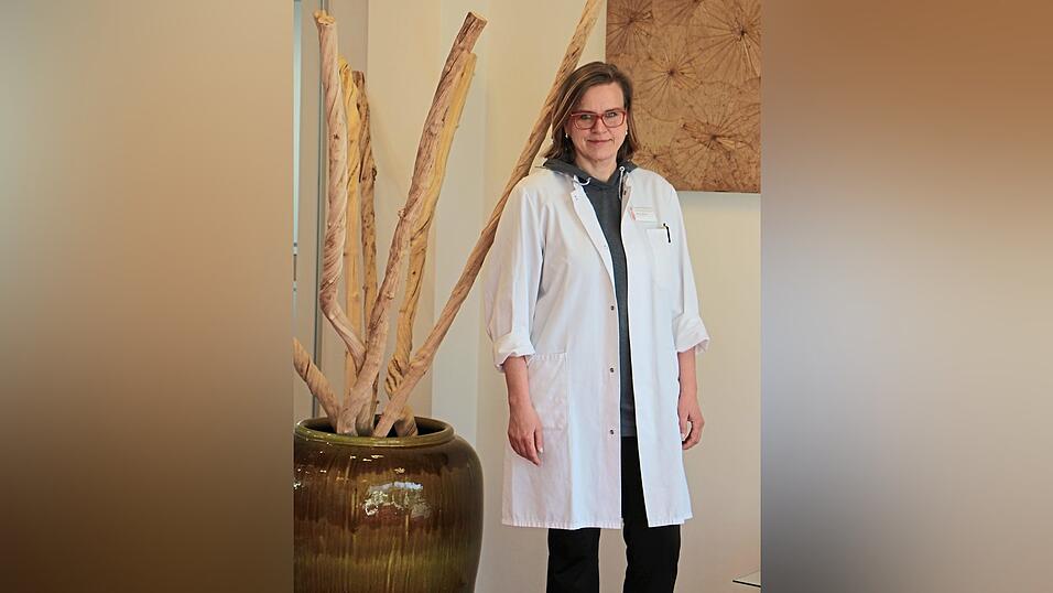 Inken Stenger arbeitet in der TCM-Klinik. Ihr Tipp zum Entgiften ist denkbar simpel: 'Saisonal und regional essen.' Diese Faktoren spielen in der Traditionellen Chinesischen Medizin die entscheidende Rolle. Aktuell gilt die Devise: 'Fettarm essen, Scharfes meiden.'