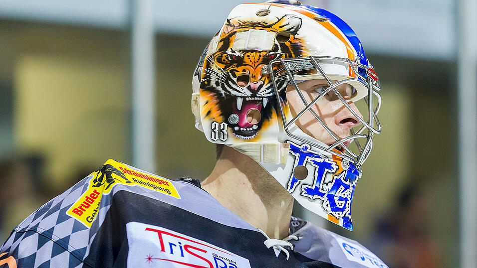 Mit einem großen Tiger-Kopf an der Seite: Matt Climies neue Maske. Mit einem großen Tiger-Kopf an der Seite: Matt Climies neue Maske.
