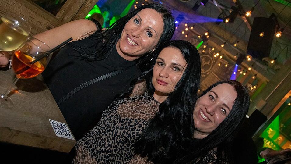 Die Stimmung bei den Partygängern am Samstagabend war prächtig. Die Stimmung bei den Partygängern am Samstagabend war prächtig.