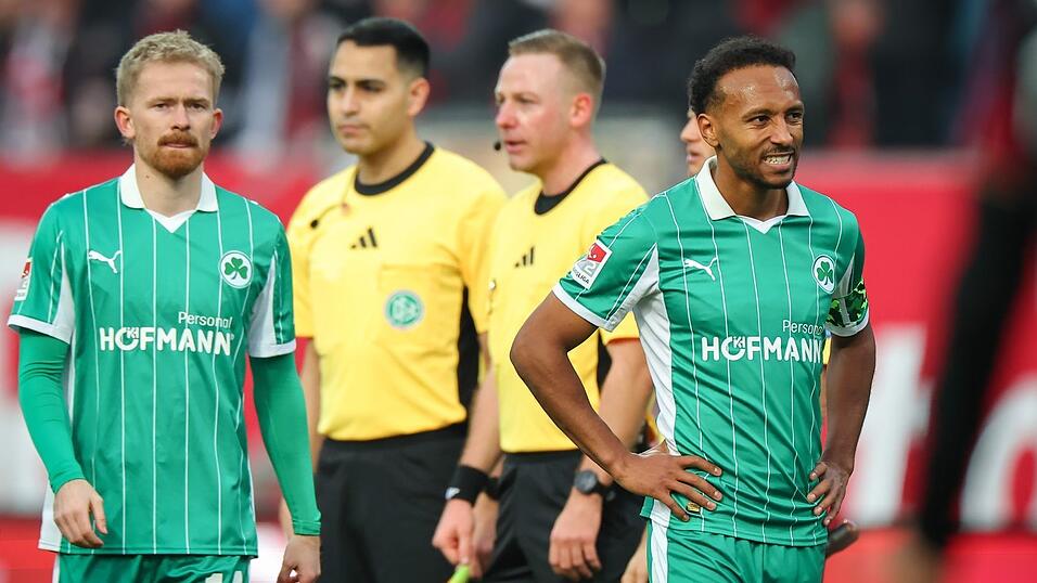 Der F&uuml;rther Julian Green (r) ist wieder fit. (Archivbild)