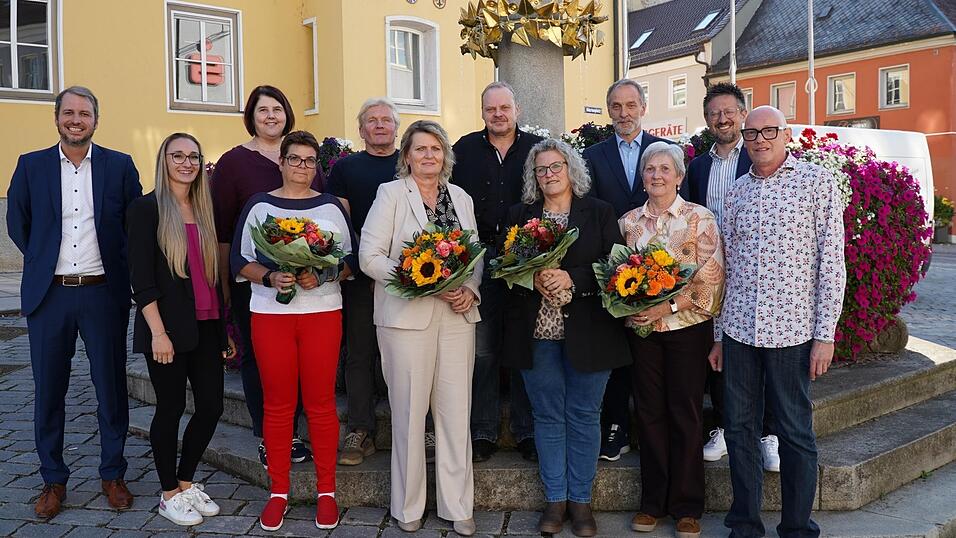 Die Stadt Landau ehrte langj&auml;hrige Mitarbeiter.