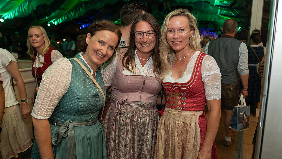Die Partybilder vom Donnerstag, 17. August 2023, aus dem Festzelt Reisinger. Die Partybilder vom Donnerstag, 17. August 2023, aus dem Festzelt Reisinger.