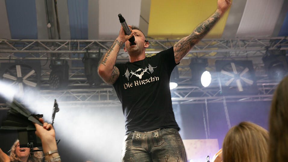 Die Partybilder vom Freitag, 8. August, aus dem Festzelt Reisinger. Die Partybilder vom Freitag, 8. August, aus dem Festzelt Reisinger.