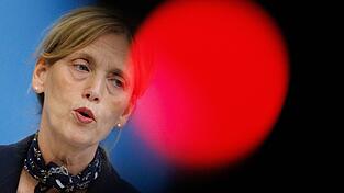 Ziel sei mehr Bildungsgerechtigkeit, sagte Familienministerin Karin Prien.