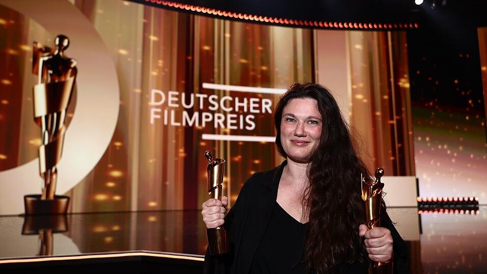 Mascha Schilinskis «In die Sonne schauen» gewann zehn Auszeichnungen. Mascha Schilinskis «In die Sonne schauen» gewann zehn Auszeichnungen.