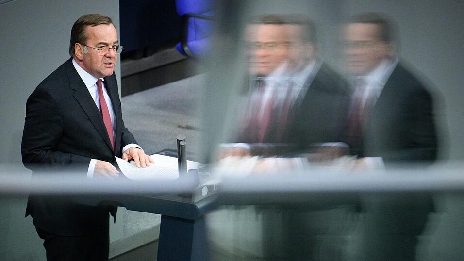 Verteidigungsminister Pistorius (SPD) stellt klar, dass sich Deutschland nicht am Iran-Krieg beteiligt. Verteidigungsminister Pistorius (SPD) stellt klar, dass sich Deutschland nicht am Iran-Krieg beteiligt.