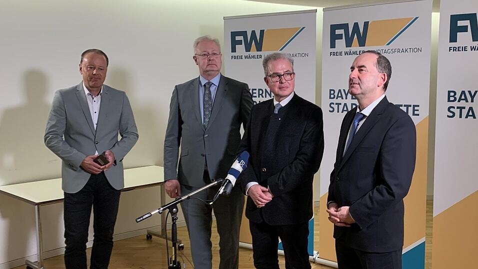 Die Spitzen der Freien-Wähler-Landtagsfraktion sprechen sich gegen die Finanzpläne der zu bildenden Bundesregierung aus. Die Spitzen der Freien-Wähler-Landtagsfraktion sprechen sich gegen die Finanzpläne der zu bildenden Bundesregierung aus.