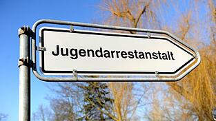 Wegen des Vort&auml;uschens einer Straftat steht dem 15-J&auml;hrigen ein Ungehorsamsarrest bevor. (Symbolfoto)