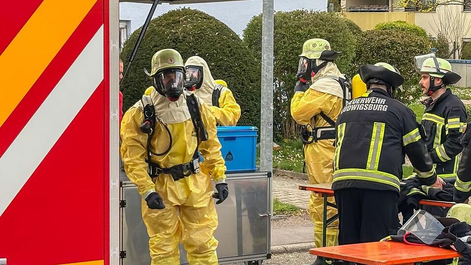 Der Fund eines Fl&auml;schchens mit der Aufschrift &laquo;Polonium 210&raquo; in Vaihingen an der Enz hat einen Gro&szlig;einsatz von Feuerwehr und Polizei ausgel&ouml;st.