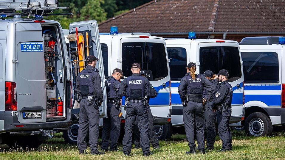 Auch in Plate in Mecklenburg-Vorpommern wurde nach dem Goldschatz gesucht. (Archivbild)
