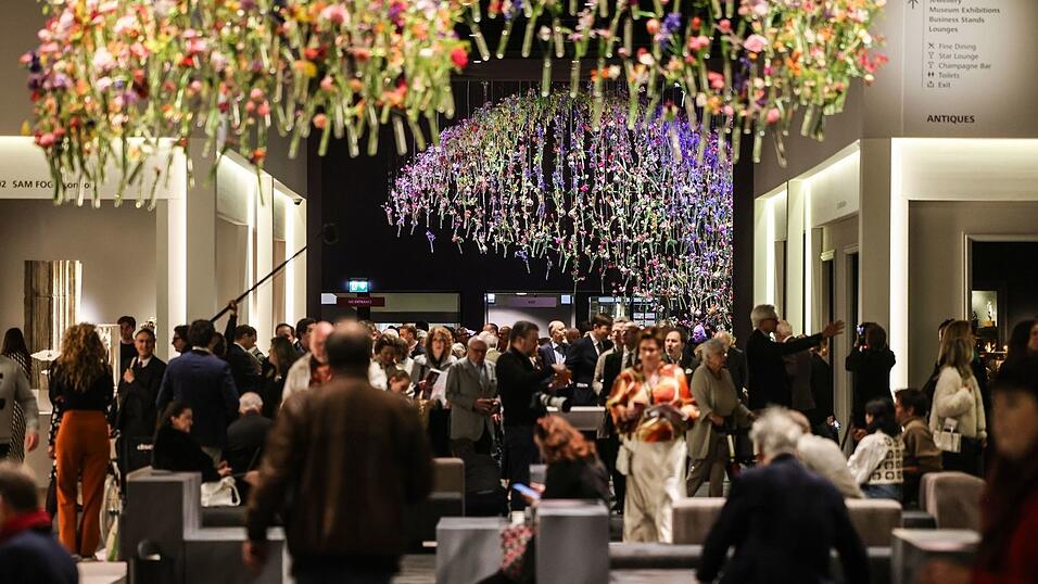 Die Kunstmesse Tefaf deckt rund 7.000 Jahre Kunstgeschichte ab, von der Antike bis in die Gegenwart. Die Kunstmesse Tefaf deckt rund 7.000 Jahre Kunstgeschichte ab, von der Antike bis in die Gegenwart.