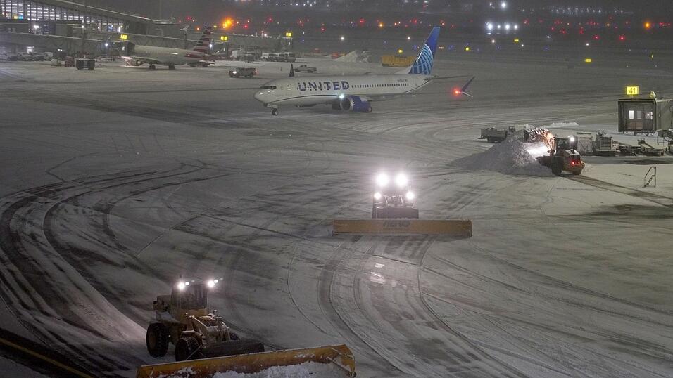Von den Flugstreichungen am Freitag waren Flightaware zufolge besonders die drei Flugh&auml;fen des Gro&szlig;raums New York betroffen.