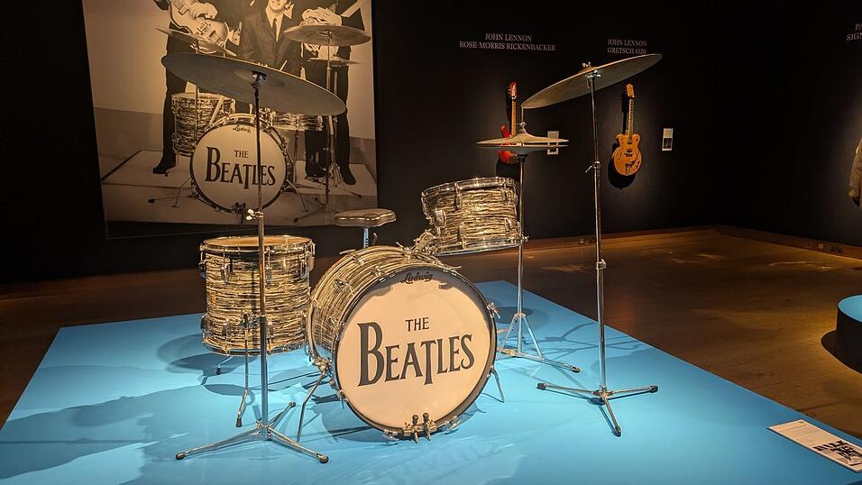 Auch historische Objekte der Beatles waren bei der Versteigerung des Auktionshauses Christie's in New York sehr begehrt. Auch historische Objekte der Beatles waren bei der Versteigerung des Auktionshauses Christie's in New York sehr begehrt.
