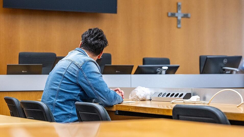 Der Angeklagte soll verschiedene Varianten eines Mordanschlags geprüft haben.