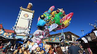 Bei strahlendem Sonnenschein begann das Oktoberfest.