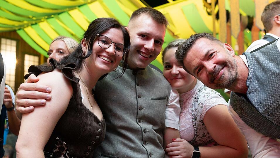 Die Partybilder vom Freitag, 7. August, aus dem Festzelt Wenisch. Die Partybilder vom Freitag, 7. August, aus dem Festzelt Wenisch.