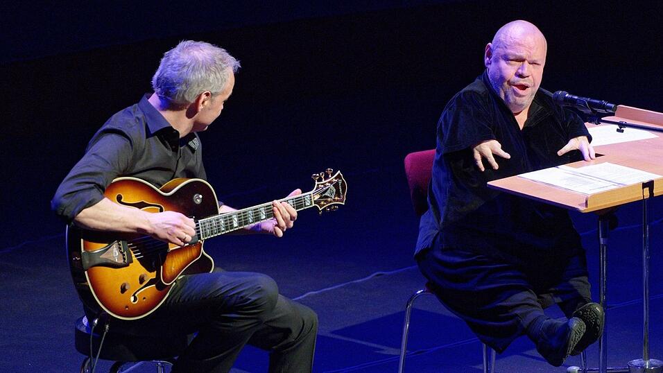 Quasthoff (r) wandte sich 2012 verst&auml;rkt dem Jazz zu. (Archivbild)