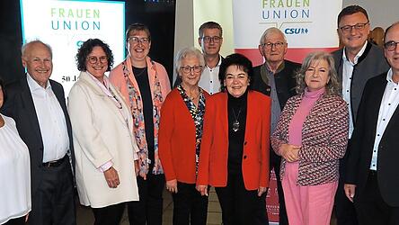 Die Ehrengäste gratulierten dem FU-Ortsverband zum 50-jährigen Jubiläum.