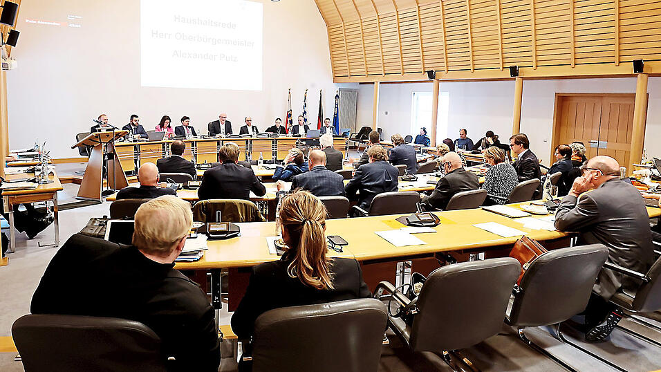 Auch wenn am 8. M&auml;rz 2026 bei den Kommunalwahlen ein neuer Stadtrat gew&auml;hlt wird, so wird der Stadtrat in seiner aktuellen Zusammensetzung noch den Haushalt f&uuml;r das kommende Jahr beschlie&szlig;en.