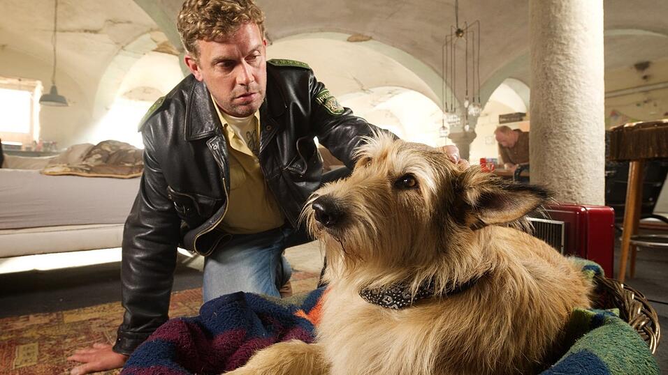 In den Verfilmungen der Krimis spielte Joker den Hund von Franz Eberhofer, Ludwig. Nun ist er unerwartet an zwei Milztumoren verstorben.