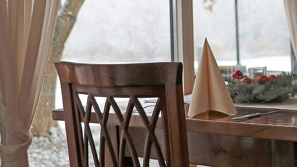 Wie in zahlreichen anderen Wirtsh&auml;usern und Restaurants bleiben derzeit die Tische auch im Rosenhof leer - obwohl es eigentlich in der Vorweihnachtszeit brummen sollte.