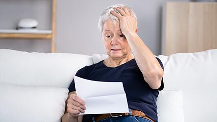 Bis vor Kurzem wurden Rentner noch an die Steuervorauszahlung erinnert.