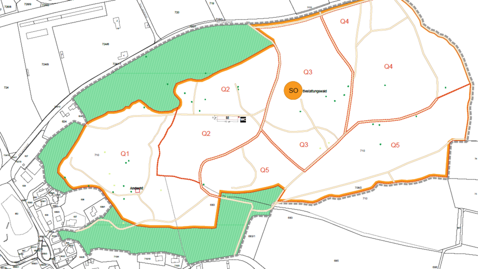 Vorentwurf des Bebauungsplans 'Sondergebiet Bestattungswald Kronwinkl' östlich von Kronwinkl in Richtung Viecht: Orange eingerahmt ist die Nutzungsfläche des Bestattungswaldes Kronwinkl. Die Umsetzung soll sukzessive erfolgen. Die grün schraffierte Fläche gehört auch noch zum Geltungsbereich des Bebauungsplanes, ist aber von der Nutzung ausgenommen (dort sind Bestattungen nicht zulässig). Vorentwurf des Bebauungsplans 'Sondergebiet Bestattungswald Kronwinkl' östlich von Kronwinkl in Richtung Viecht: Orange eingerahmt ist die Nutzungsfläche des Bestattungswaldes Kronwinkl. Die Umsetzung soll sukzessive erfolgen. Die grün schraffierte Fläche gehört auch noch zum Geltungsbereich des Bebauungsplanes, ist aber von der Nutzung ausgenommen (dort sind Bestattungen nicht zulässig).