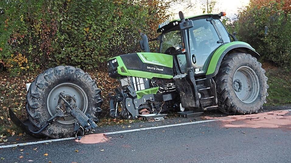 Der Schaden am Traktor war deutlich sichtbar. Der Schaden am Traktor war deutlich sichtbar.