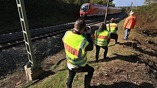 Nach dem tödlichen Unfall eines Sicherungspostens versuchten Experten, die Unfallursache zu klären. (Archivbild)