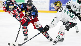 Klar, der EV Landshut steht aktuell richtig gut da und die Formkurve zeigt nach oben - für Wade Bergman (links) und seine Teamkollegen heißt das aber nicht, dass sie sich auf dem Erfolg ausruhen. Stattdessen treibt Coach Uwe Krupp seine Jungs weiter an. Klar, der EV Landshut steht aktuell richtig gut da und die Formkurve zeigt nach oben - für Wade Bergman (links) und seine Teamkollegen heißt das aber nicht, dass sie sich auf dem Erfolg ausruhen. Stattdessen treibt Coach Uwe Krupp seine Jungs weiter an.