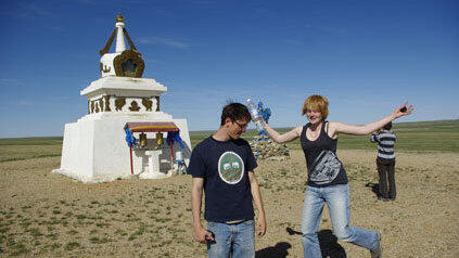 Imke Hansen und Andreas Goldbrunner reisen um die Welt. In der Wüste Gobi. Imke Hansen und Andreas Goldbrunner reisen um die Welt. In der Wüste Gobi.