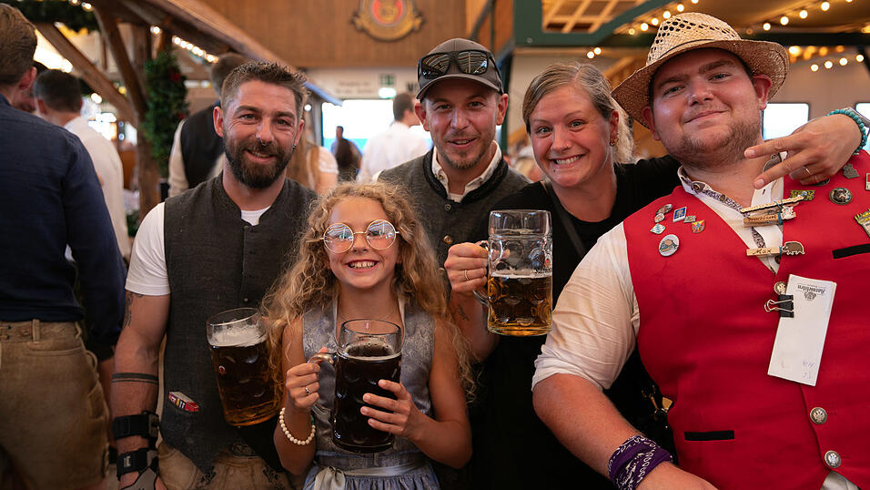 Die Partybilder vom Samstag, 9. August, aus dem Festzelt Nothaft. Die Partybilder vom Samstag, 9. August, aus dem Festzelt Nothaft.