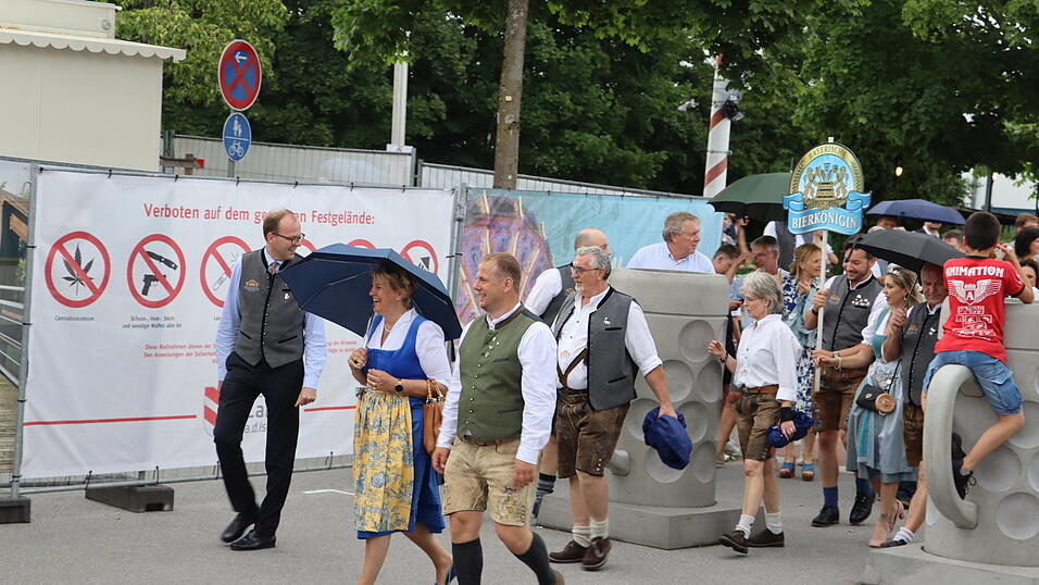 Am Freitag startete das Landauer Volksfest.