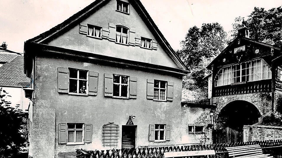 1964 war die Jugendherberge unweit ihres aktuellen Standorts beheimatet: Heute nutzt das sanierte Geb&auml;ude der Waldorfkindergarten als Krippe.
