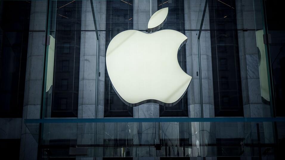 Der Europäische Gerichtshof bestätigte vor Kurzem, dass Apple 13 Milliarden Euro nachzahlen muss. Irland hatte dem iPhone-Hersteller zuvor eine unzulässig niedrige Steuerquote eingeräumt. Der Europäische Gerichtshof bestätigte vor Kurzem, dass Apple 13 Milliarden Euro nachzahlen muss. Irland hatte dem iPhone-Hersteller zuvor eine unzulässig niedrige Steuerquote eingeräumt.