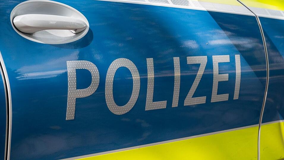 Die Polizei ermittelt zur Unfallursache. (Symbolbild) Die Polizei ermittelt zur Unfallursache. (Symbolbild)