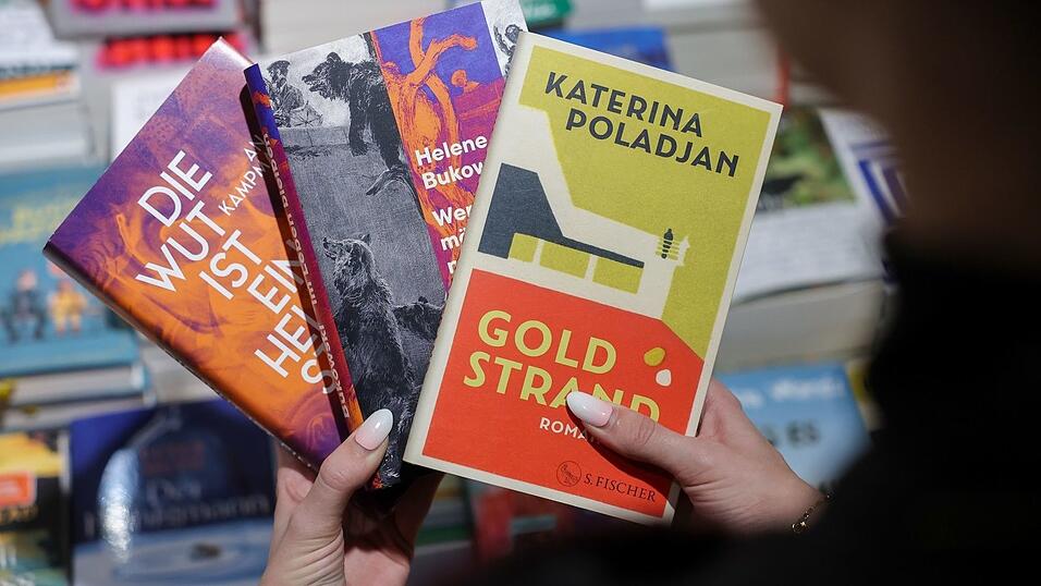Poladjan wurde f&uuml;r das Buch &laquo;Goldstrand&raquo; ausgezeichnet.