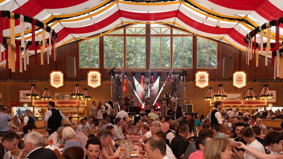 Die Partybilder vom Freitag, 16. August 2024, aus dem Festzelt Kr&ouml;nner.