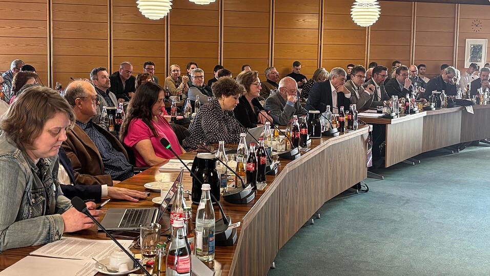 Die Kreisr&auml;te haben am Etat 2025 wenig auszusetzen.