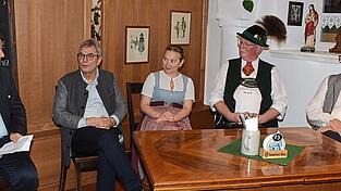 Am Podium diskutierten (von links) Dr. Rudolf Neumaier, Professor Dr. Daniel Drascek, Magdalena Gruber, Michael Brandt und Michael Ritter.