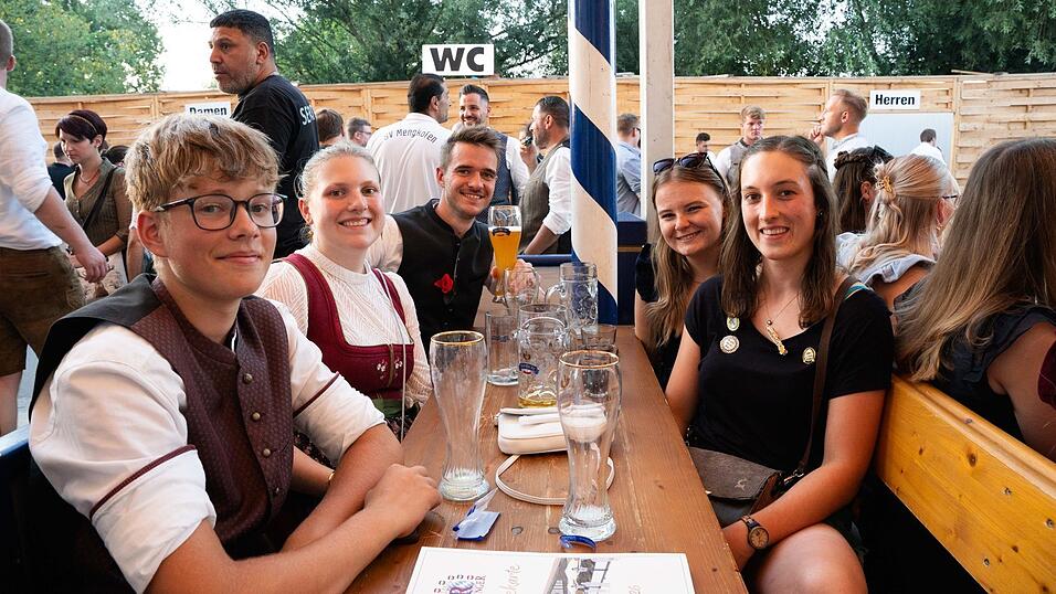 Die Partybilder vom Samstag, 15. August, aus dem Festzelt Reisinger. Die Partybilder vom Samstag, 15. August, aus dem Festzelt Reisinger.