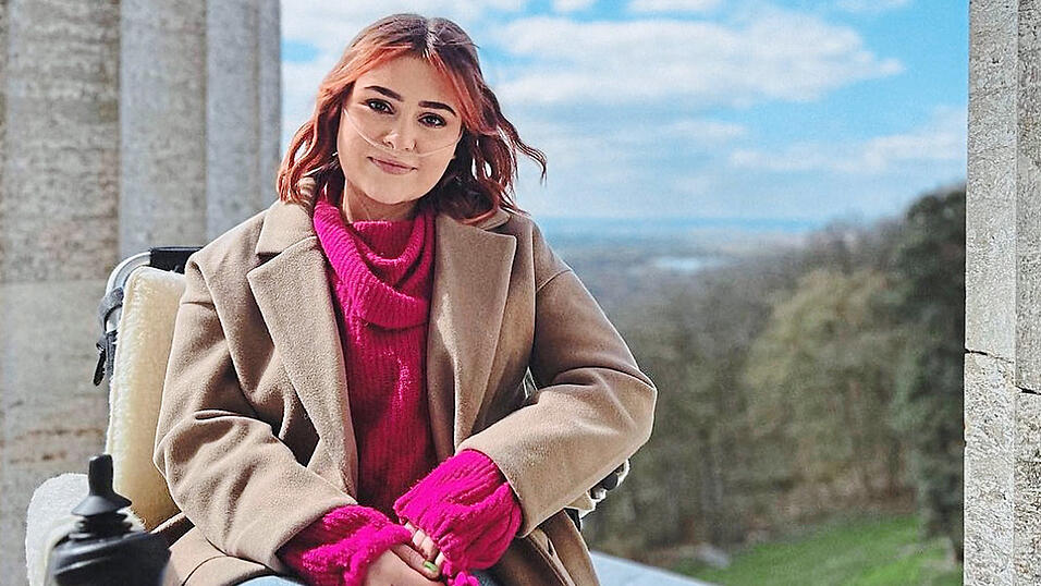 Die 27-j&auml;hrige Michelle Schindlmeier - hier auf der Walhalla - ist auf die Lungenklinik in Donaustauf angewiesen. 'Es gibt nichts Vergleichbares in der N&auml;he', sagt sie im Gespr&auml;ch mit unserer Redaktion.