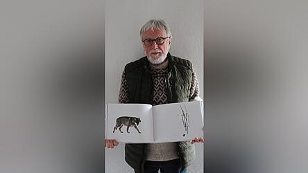 „Winter im Bayerischen Wald“, Heinz Glashausers drittes Buch mit eindrucksvollen Schwarz-Weiß Fotos. Dazu gesellen sich Wintergedichte, vom Mittelalter bis in die Neuzeit. „Winter im Bayerischen Wald“, Heinz Glashausers drittes Buch mit eindrucksvollen Schwarz-Weiß Fotos. Dazu gesellen sich Wintergedichte, vom Mittelalter bis in die Neuzeit.