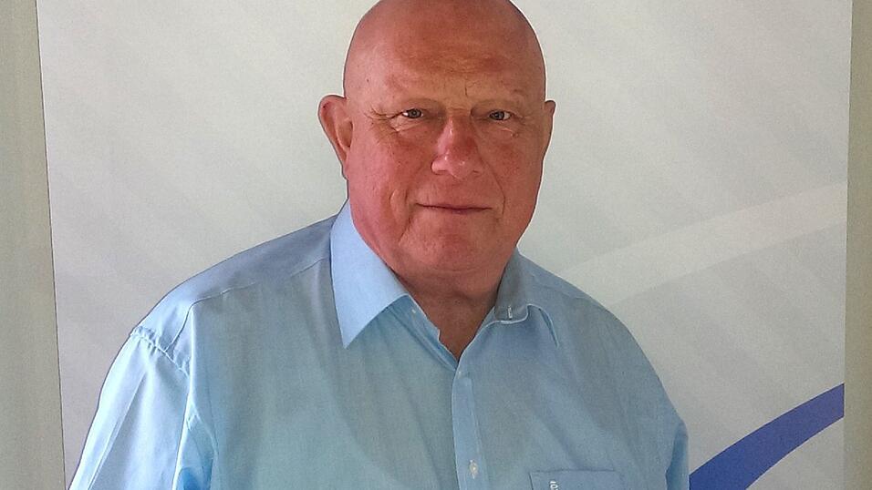 Niederbayerns Schiedsrichter-Obmann Franz Bachinger verstarb unerwartet im Alter von 67 Jahren.