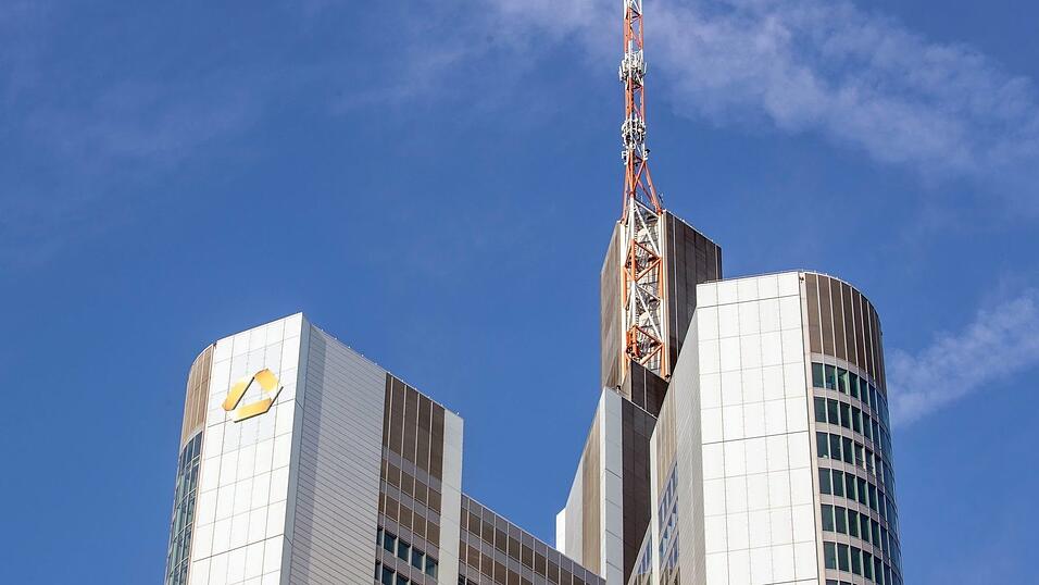 Deutschlands zweitgrößte Privatbank könnte von der Unicredit übernommen werden (Archivbild) Deutschlands zweitgrößte Privatbank könnte von der Unicredit übernommen werden (Archivbild)