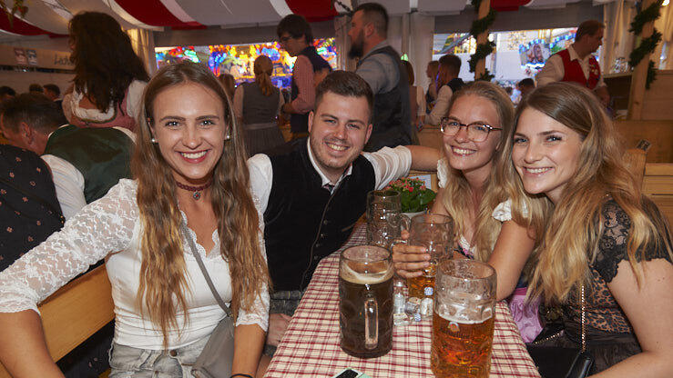 Die Partybilder vom Freitag, 12. August 2022, aus dem Festzelt Lechner.