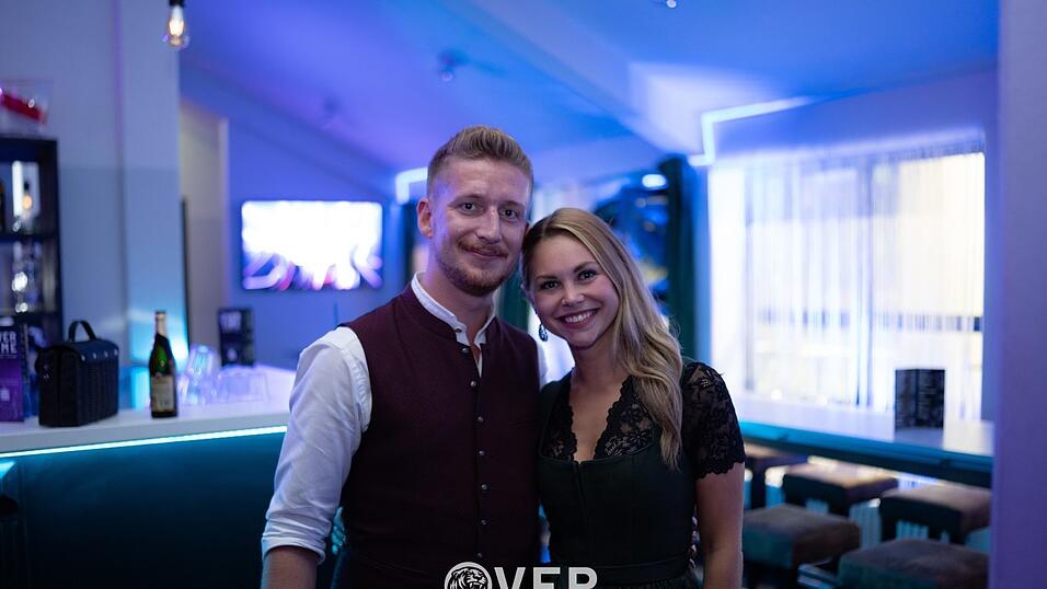 Auch am zweiten Volksfestfreitag schauten viele G&auml;ste im Overtime vorbei.