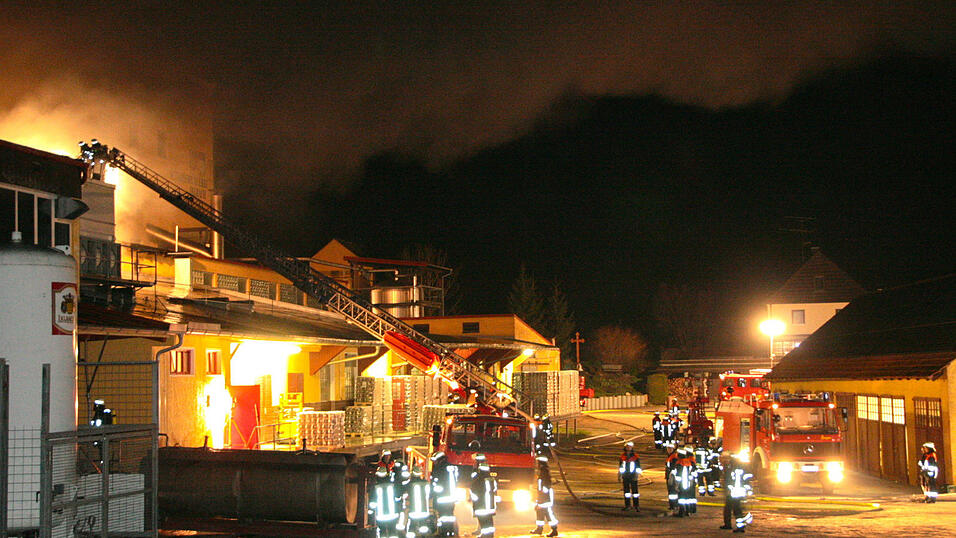 Bei dem Brand in der Irlbacher Schlossbrauerei entstand ein Millionenschaden. Foto: kamera24.tv